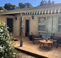 The Coach House - Internet Find