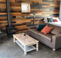 The Cottage - 58 Acre Farm Stay at Hanging Rock - Internet Find