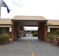 The Cottage Motor Inn Albury - Internet Find