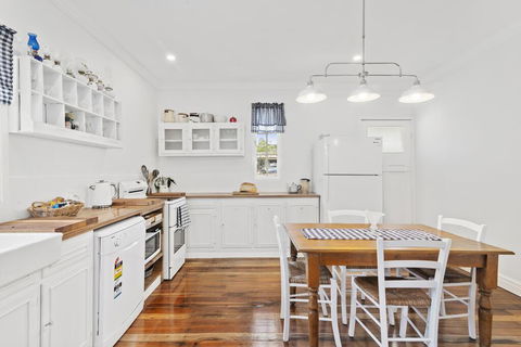 The Cottage On Lamington - Internet Find 0