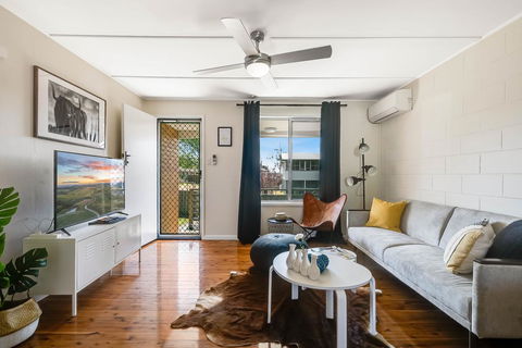 The Cowhide Cabin - Comfy, Family Friendly Stays In Toowoomba - Internet Find 1