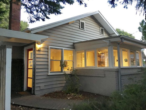 The Cute Beach House - Internet Find 1