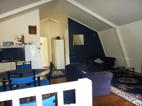 The Doo Drop Inn - Internet Find 0