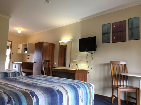 The Finley Palm Motor Inn - Internet Find 1