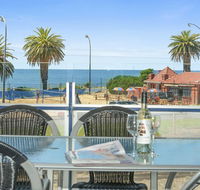 The Frontage Resort-Style Apartment - Internet Find