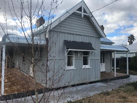 THE GABLES MUDGEE - Internet Find 2