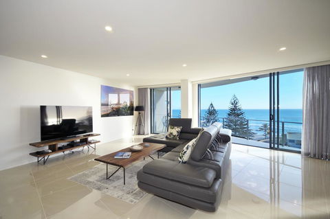 The Garland At Rainbow Bay - Internet Find 2