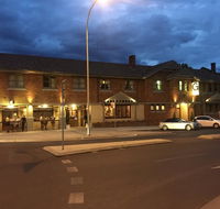 The George Hotel - Internet Find