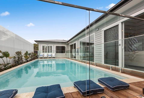 The Hampton's In Blairgowrie - Internet Find 1