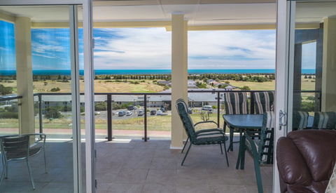 The Haven - 6A Turnberry Drive - Internet Find 1