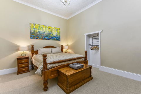 The Jazz B&B - Internet Find 1