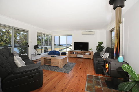The Jetty At Culburra Beach - Pet Friendly Waterfront - Internet Find 1