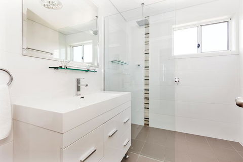 The Laneway - Internet Find 3