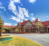 The Lodge Outback Motel - Internet Find