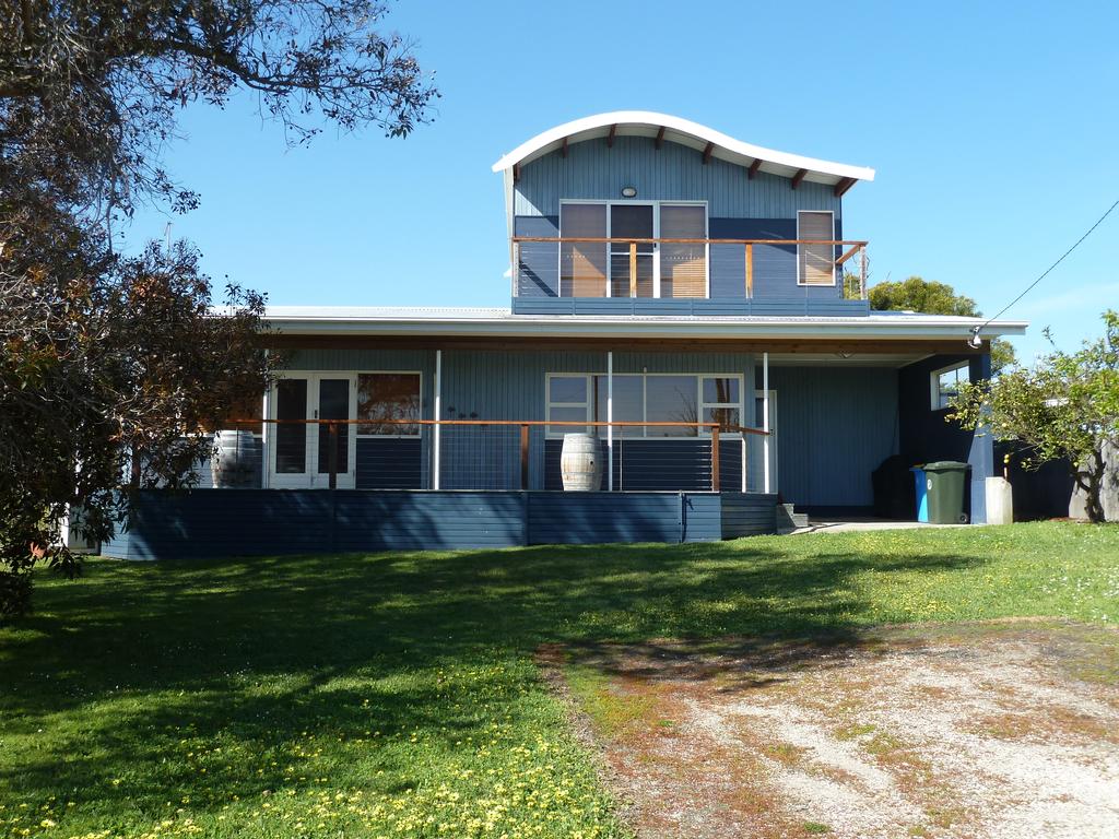 Waterhouse ACT Internet Find