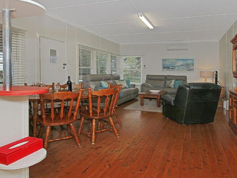 The Marlin - A Gem Close To Rock Pools - Internet Find 3