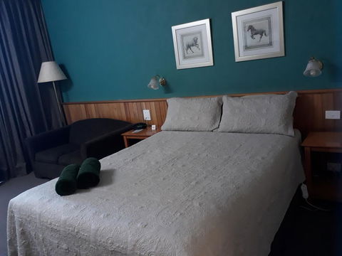 The Moe Motor Inn - Internet Find 1