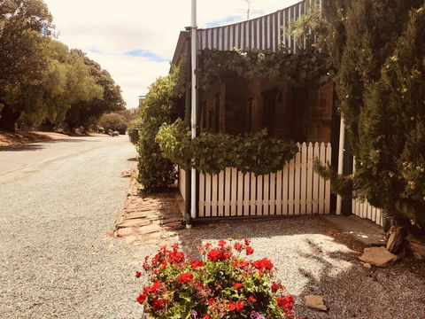 The Olde Devonshire House - Internet Find 0