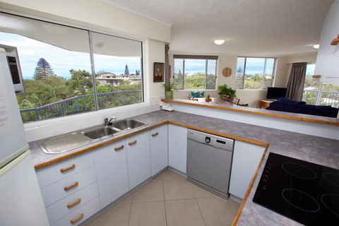 The Outlook Unit 14, 9 Hume Pde - Internet Find 2