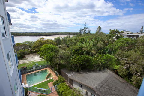 The Outlook Unit 14, 9 Hume Pde - Internet Find 1
