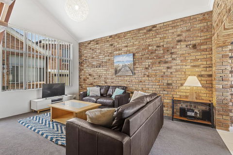 The Pines 5 - Internet Find 1