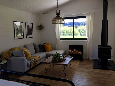 The Retreat - Internet Find 3