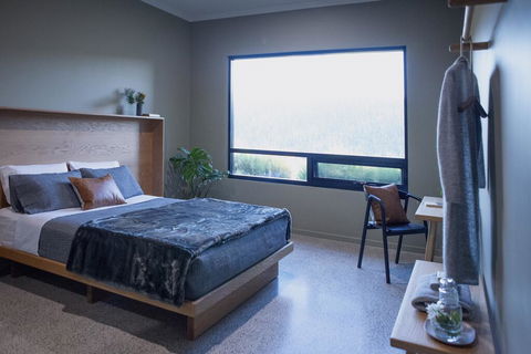 The Retreat - Internet Find 2