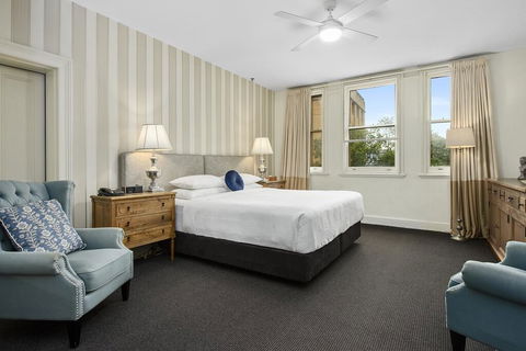The Russell Hotel - Internet Find 1