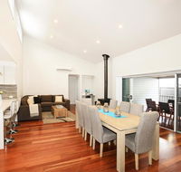 The Sands - Pet Friendly - 3 Min Walk to Beach - Internet Find