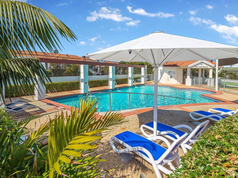 The Sands 51 - A Beach Escape - Internet Find 0