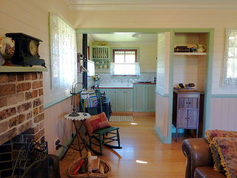 The Settlers Cottage - Kangaroo Valley - Internet Find 2