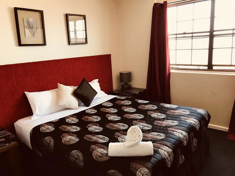 The Shamrock Hotel - Internet Find 0