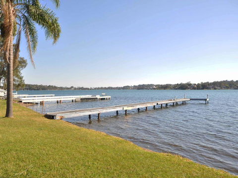 The Studio On The Lake @ Fishing Point, Lake Macquarie - Honestly Put The Line In And Catch Fish - Internet Find 0