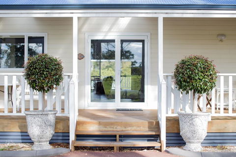 The Summer House Retreat - Internet Find 0