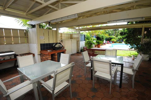 The Tahitian Holiday Apartments - Internet Find 2