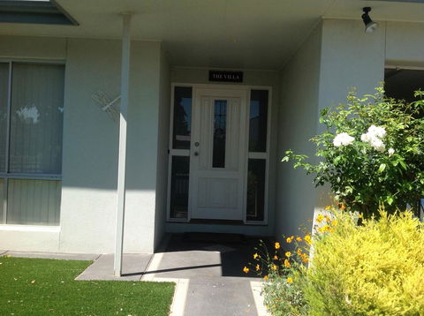 The Villa Kyabram - Internet Find 1