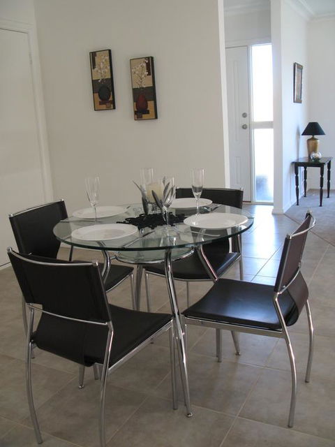 The Villa Kyabram - Internet Find 3