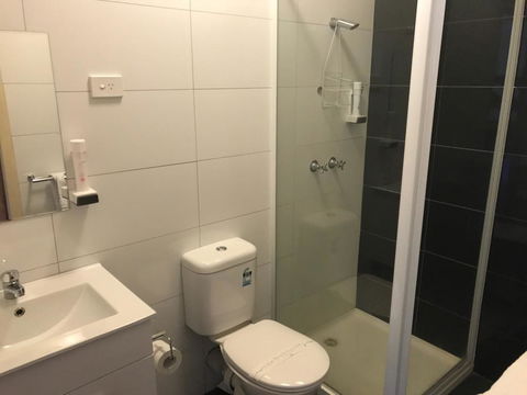 The Wharf Hotel - Internet Find 0