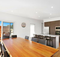 The Wharf House - Budgewoi - Internet Find