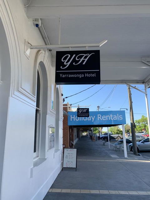 The Yarrawonga Hotel - Internet Find 2