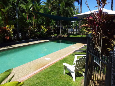 The York Beachfront Holiday Apartments - Internet Find 1