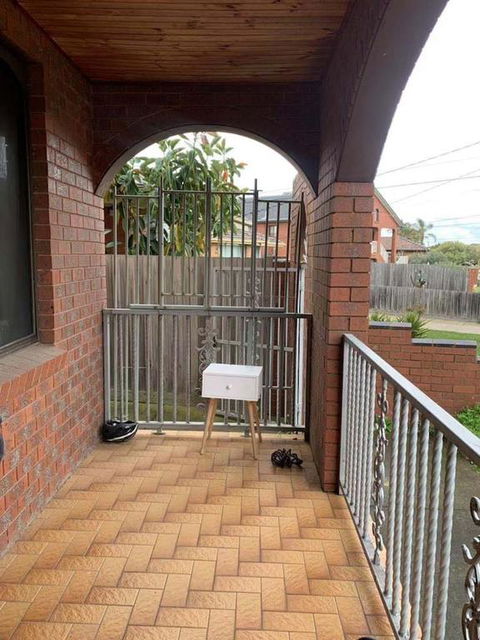 Thomastown Antique House Room 4 - Internet Find 3