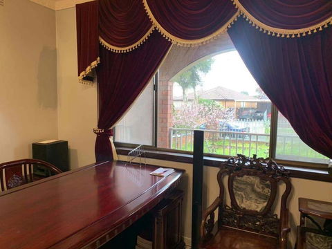 Thomastown Antique House Room 4 - Internet Find 2