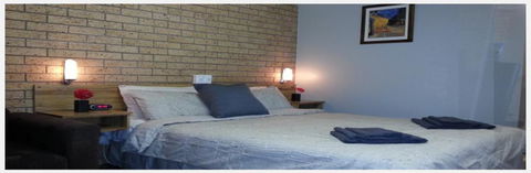 Three Ways Motel - Internet Find 1