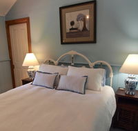 Tiffany's Country Cottages - Internet Find
