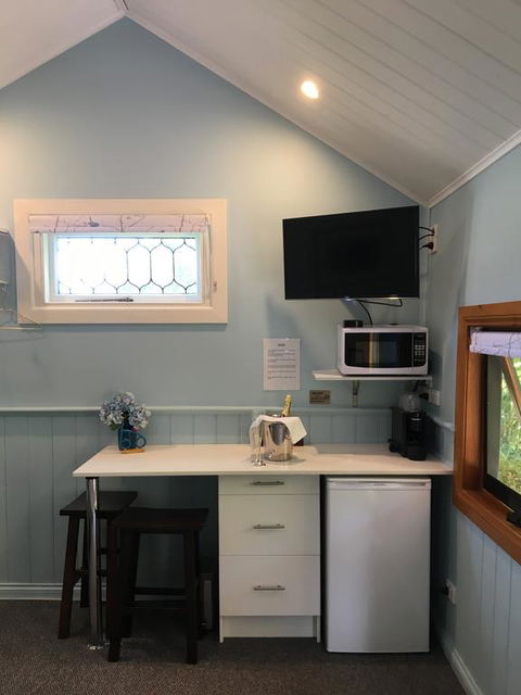 Tiffany's Country Cottages - Internet Find 2