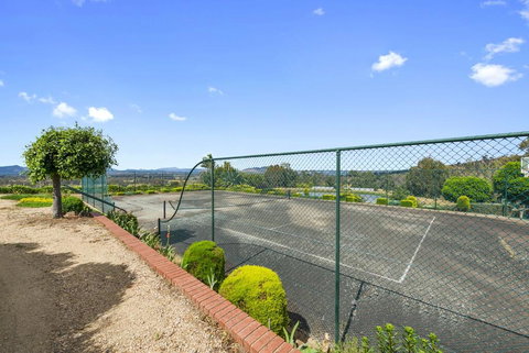 Timberline Park High Country Farmstay - Internet Find 1