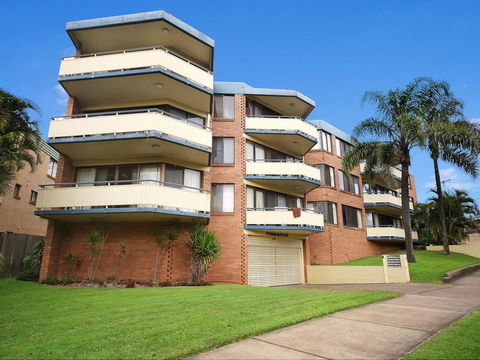 Tindarra Apartments - Internet Find 1