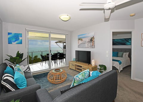 Tingeera Luxury Beachfront Apartments - Internet Find 1