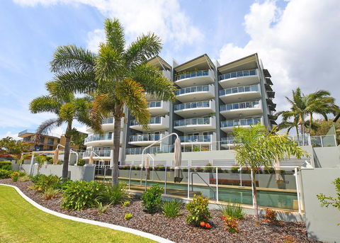 Tingeera Luxury Beachfront Apartments - Internet Find 0